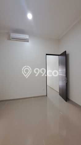 Rumah Minimalis 4 KT di Villa Melati Mas Tangerang Selatan Unfurnished Rumah Minimalis 4 KT di Villa Melati Mas Tangerang Selatan Unfurnished