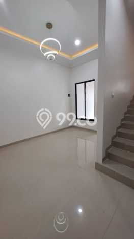 Rumah Minimalis 4 KT di Villa Melati Mas Tangerang Selatan Unfurnished Rumah Minimalis 4 KT di Villa Melati Mas Tangerang Selatan Unfurnished