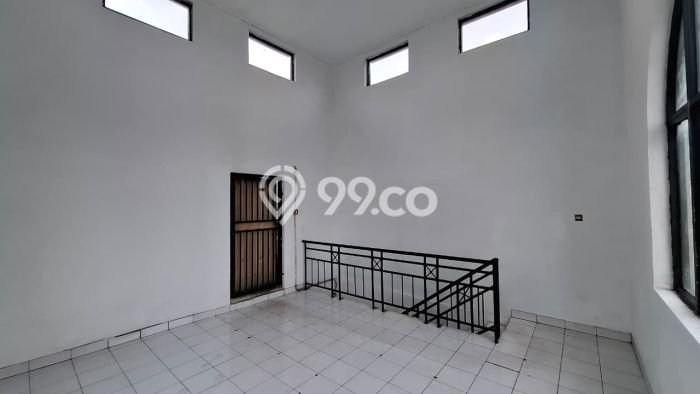 Ruko Bagus Dijual LB 160m2 Lokasi Strategis Tangerang Selatan Area Cocok untuk Bisnis Ruko Bagus Dijual LB 160m2 Lokasi Strategis Tangerang Selatan Area Cocok untuk Bisnis