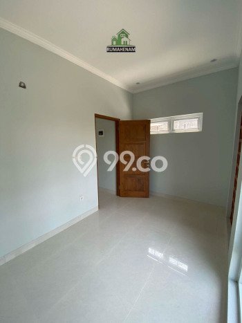 For Sale Rumah 4 Kamar Lokasi Ideal Bagus dan Strategis di Limo For Sale Rumah 4 Kamar Lokasi Ideal Bagus dan Strategis di Limo