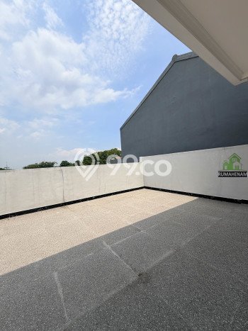 For Sale Rumah 5 Kamar Lokasi Ideal Nyaman dan Strategis di Limo For Sale Rumah 5 Kamar Lokasi Ideal Nyaman dan Strategis di Limo