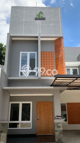 For Sale Rumah 4 Kamar Lokasi Ideal Bagus dan Strategis di Limo For Sale Rumah 4 Kamar Lokasi Ideal Bagus dan Strategis di Limo