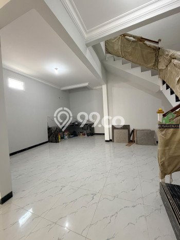 For Sale Rumah 5 Kamar Lokasi Ideal Nyaman dan Strategis di Limo For Sale Rumah 5 Kamar Lokasi Ideal Nyaman dan Strategis di Limo