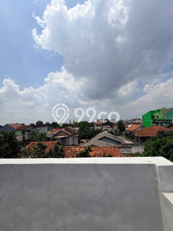 For Sale Rumah 5 Kamar Lokasi Ideal Nyaman dan Strategis di Limo For Sale Rumah 5 Kamar Lokasi Ideal Nyaman dan Strategis di Limo