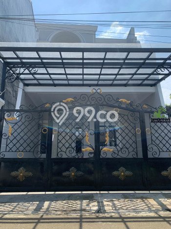 For Sale Rumah 6 Kamar Lokasi Ideal Bagus dan Strategis di Limo For Sale Rumah 6 Kamar Lokasi Ideal Bagus dan Strategis di Limo