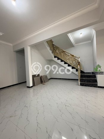 For Sale Rumah 5 Kamar Lokasi Ideal Nyaman dan Strategis di Limo For Sale Rumah 5 Kamar Lokasi Ideal Nyaman dan Strategis di Limo