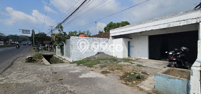 Ruko Dijual di Bawen LT 128m2, LB 90m2 Solusi Investasi Cerdas Ruko Dijual di Bawen LT 128m2, LB 90m2 Solusi Investasi Cerdas