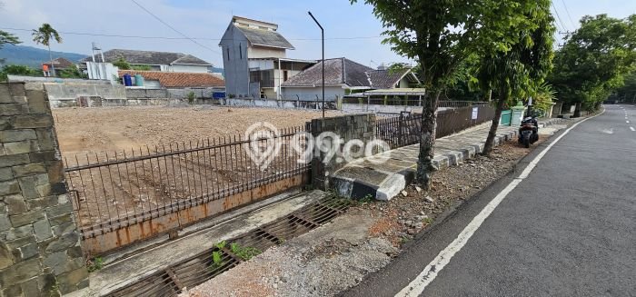 Jual Tanah di Ungaran Barat, Luas 894m2m², Kawasan Nyaman Jual Tanah di Ungaran Barat, Luas 894m2m², Kawasan Nyaman