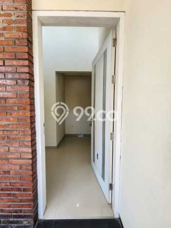 NEW LISTING! Rumah Strategis di Ngaliyan, Luas 257m2m² LB 160m2m² NEW LISTING! Rumah Strategis di Ngaliyan, Luas 257m2m² LB 160m2m²