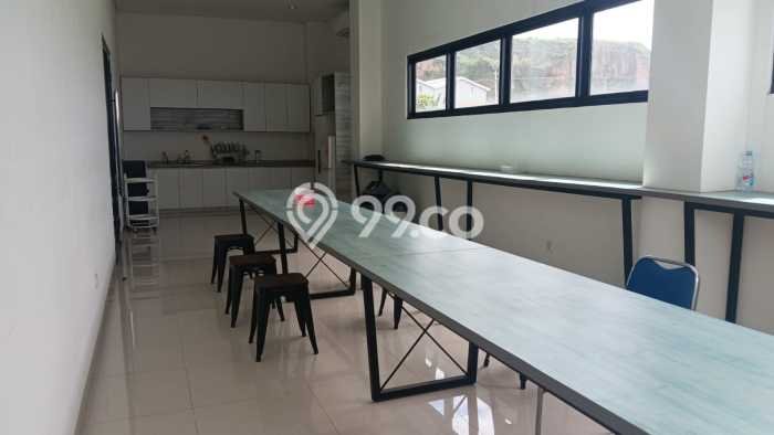 Area Ramai! Gudang Dijual di Ngaliyan untuk Bisnis Luas Bangunan 2977m2 Area Ramai! Gudang Dijual di Ngaliyan untuk Bisnis Luas Bangunan 2977m2