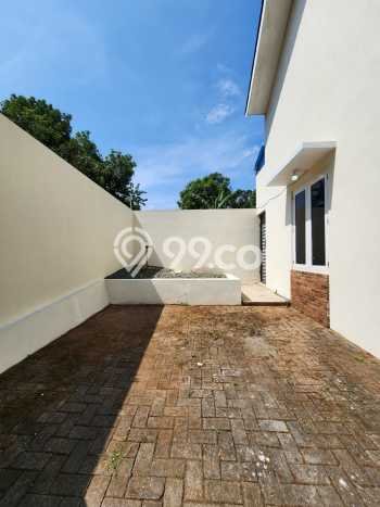 NEW LISTING! Rumah Strategis di Ngaliyan, Luas 257m2m² LB 160m2m² NEW LISTING! Rumah Strategis di Ngaliyan, Luas 257m2m² LB 160m2m²