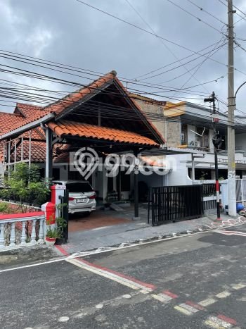 LOKASI PREMIUM! Rumah Strategis area , LT 329m2m² Bangunan 418m2m² LOKASI PREMIUM! Rumah Strategis area , LT 329m2m² Bangunan 418m2m²