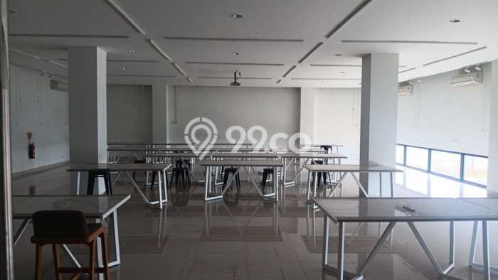 Area Ramai! Gudang Dijual di Ngaliyan untuk Bisnis Luas Bangunan 2977m2 Area Ramai! Gudang Dijual di Ngaliyan untuk Bisnis Luas Bangunan 2977m2