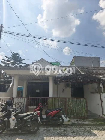 Lokasi strategis! Rumah siap huni disewakan di Tembalang LB 70m2 Lokasi strategis! Rumah siap huni disewakan di Tembalang LB 70m2