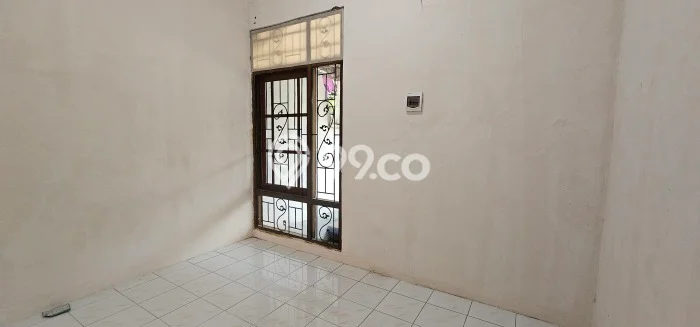 Lokasi strategis! Rumah siap huni disewakan di Tembalang LB 70m2 Lokasi strategis! Rumah siap huni disewakan di Tembalang LB 70m2