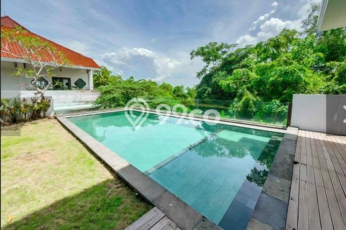 Vila Premium Kawasan , Area 405m2m², Lingkungan Asri dan aman Vila Premium Kawasan , Area 405m2m², Lingkungan Asri dan aman