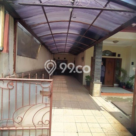 Rumah Nyaman di Arcamanik, Bandung, LT 240m2m² LB 200m2m² Rumah Nyaman di Arcamanik, Bandung, LT 240m2m² LB 200m2m²