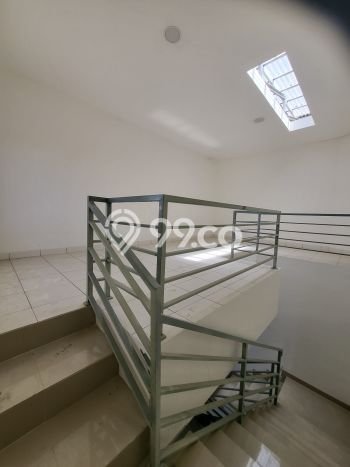 Dijual Ruko Area Bisnis Kawasan , Luas 174m2m², Jalan Utama Dijual Ruko Area Bisnis Kawasan , Luas 174m2m², Jalan Utama