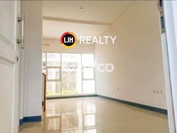 Jual Cepat Rumah dengan Luas Tanah 111m2m² dan Luas Bangunan 110m2m² di Kawasan Arcamanik, Bandung Jual Cepat Rumah dengan Luas Tanah 111m2m² dan Luas Bangunan 110m2m² di Kawasan Arcamanik, Bandung