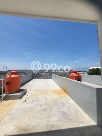 Dijual Ruko Area Bisnis Kawasan , Luas 174m2m², Jalan Utama Dijual Ruko Area Bisnis Kawasan , Luas 174m2m², Jalan Utama