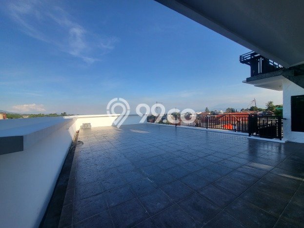 Hunian Nyaman 5 KT di , Bandung - Luas Tanah 228m2m² Hunian Nyaman 5 KT di , Bandung - Luas Tanah 228m2m²