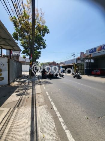 Dijual Ruko Area Bisnis Kawasan , Luas 174m2m², Jalan Utama Dijual Ruko Area Bisnis Kawasan , Luas 174m2m², Jalan Utama