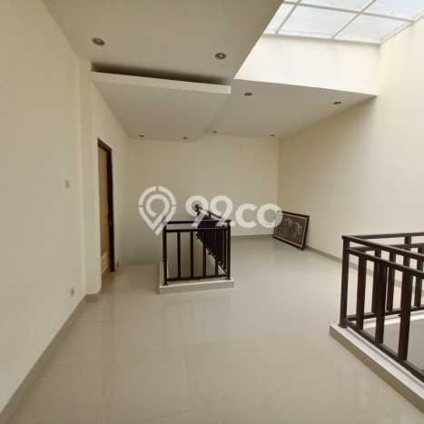 Ready to Use! Luxury House LT 126m2 Desain Elegan di Padalarang Ready to Use! Luxury House LT 126m2 Desain Elegan di Padalarang
