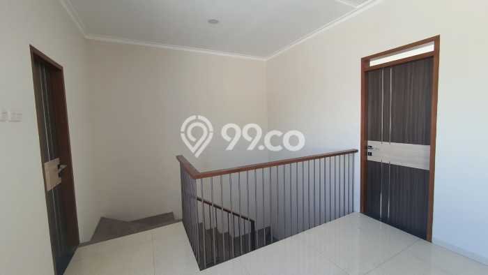 Rumah Minimalis 3 KT di Taman Holis Indah Bandung Rumah Minimalis 3 KT di Taman Holis Indah Bandung