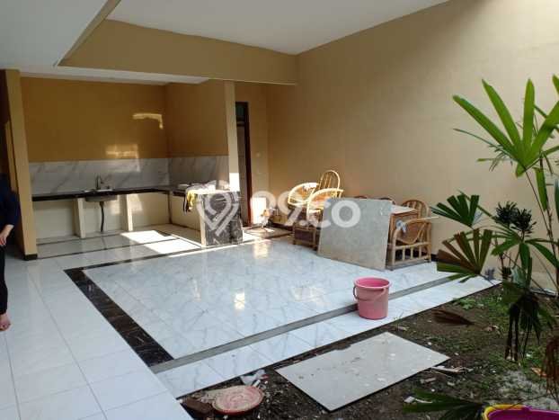 Rumah Modern 3 KT di Taman Holis Indah Bandung Rumah Modern 3 KT di Taman Holis Indah Bandung