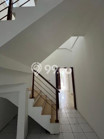 Area Ramai! Ruko Dijual di Margaasih untuk Bisnis Luas Bangunan 227m2 Area Ramai! Ruko Dijual di Margaasih untuk Bisnis Luas Bangunan 227m2