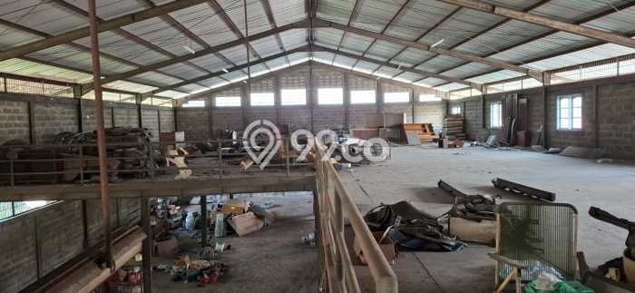 Gudang Disewa di Tangerang dengan LB 1100m2 Area Komersial Ramai Gudang Disewa di Tangerang dengan LB 1100m2 Area Komersial Ramai