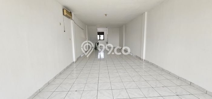 Unit Ruko Dijual di Curug Tangerang 136m2 Unit Ruko Dijual di Curug Tangerang 136m2