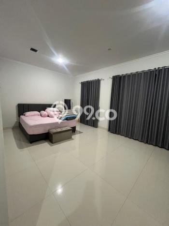 Disewakan! Rumah 3 Kamar Tidur &
3 Kamar Mandi di Gading Serpong, Tangerang Disewakan! Rumah 3 Kamar Tidur &
3 Kamar Mandi di Gading Serpong, Tangerang