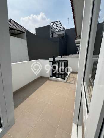 Rumah sewa siap huni 4 KT di Gading Serpong, Tangerang Rumah sewa siap huni 4 KT di Gading Serpong, Tangerang