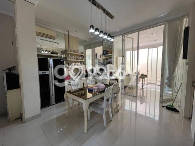 Dijual Rumah Mewah Megah Dengan View Cantik di Pakuwon City, Surabaya Dijual Rumah Mewah Megah Dengan View Cantik di Pakuwon City, Surabaya