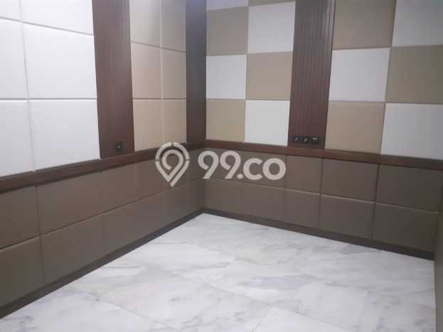 Rumah 7 KT 8 KM LT 300m2m², Luas Bangunan 400m2m² di , Jakarta Selatan Rumah 7 KT 8 KM LT 300m2m², Luas Bangunan 400m2m² di , Jakarta Selatan
