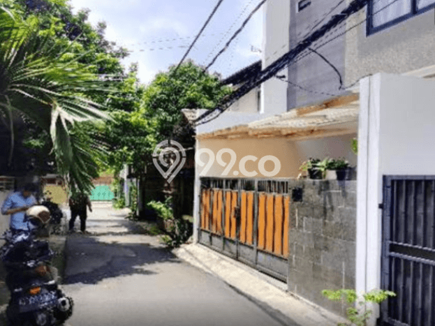 Jual Rumah Eksklusif 2 KT di Ciganjur, Jakarta Selatan Jual Rumah Eksklusif 2 KT di Ciganjur, Jakarta Selatan