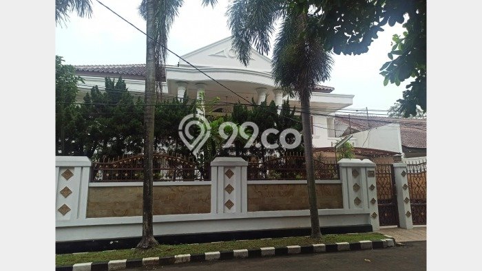 Ready to Use! Premium House LT 740m2 Desain Modern di Cinere Ready to Use! Premium House LT 740m2 Desain Modern di Cinere