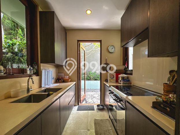 Vila Kawasan Kuta Selatan, Dimensi 1450m2m², Cocok untuk tempat tinggal Anda Vila Kawasan Kuta Selatan, Dimensi 1450m2m², Cocok untuk tempat tinggal Anda