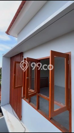 SPECIAL PRICE! Rumah Asri lokasi , Luas 102m2m² Bangunan 172m2m² SPECIAL PRICE! Rumah Asri lokasi , Luas 102m2m² Bangunan 172m2m²