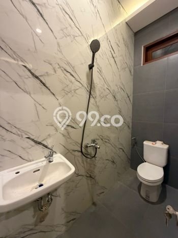 HARGA MENARIK! Vila Kawasan , Ukuran 122m2m², Lingkungan Asri dan nyaman HARGA MENARIK! Vila Kawasan , Ukuran 122m2m², Lingkungan Asri dan nyaman