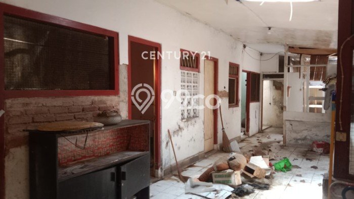 For Sale! Luxury House LT 348m2 Desain Elegan di Utan Kayu For Sale! Luxury House LT 348m2 Desain Elegan di Utan Kayu