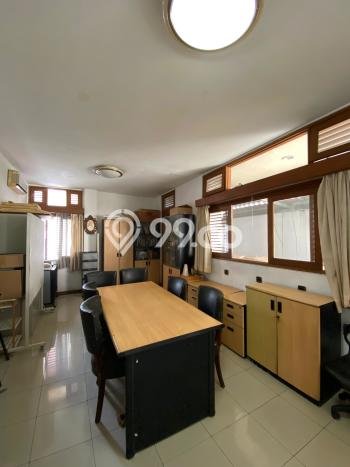 Jual Rumah Luas Elegan Dengan View Eksklusif di Pejaten, Jakarta Selatan Jual Rumah Luas Elegan Dengan View Eksklusif di Pejaten, Jakarta Selatan