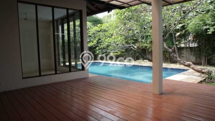 Dijual Rumah Luas Megah Dengan View Eksklusif di Pejaten, Jakarta Selatan Dijual Rumah Luas Megah Dengan View Eksklusif di Pejaten, Jakarta Selatan