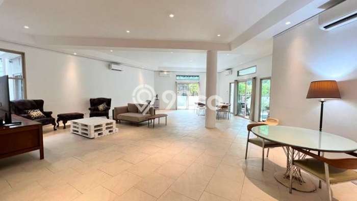 Hunian Modern Untuk Disewakan di scbd Jakarta Selatan 5 KT & 5 KM Hunian Modern Untuk Disewakan di scbd Jakarta Selatan 5 KT & 5 KM