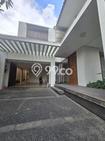 Disewakan! Rumah 5 Kamar Tidur &
5 Kamar Mandi di Kemang, Jakarta Selatan Disewakan! Rumah 5 Kamar Tidur &
5 Kamar Mandi di Kemang, Jakarta Selatan