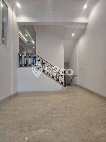 Dijual Rumah Premium dengan Fasilitas Sekitar Komplit di Kebayoran Baru, Jakarta Selatan Dijual Rumah Premium dengan Fasilitas Sekitar Komplit di Kebayoran Baru, Jakarta Selatan