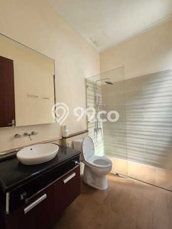 Rumah Sewa Jakarta Selatan LT 290m2 LB 260m2 Kawasan Ampera Rumah Sewa Jakarta Selatan LT 290m2 LB 260m2 Kawasan Ampera