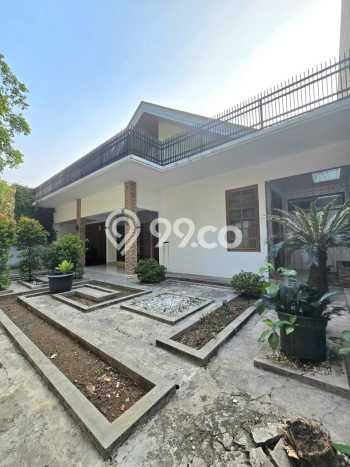 Rumah Luxury Modern Siap Huni di Kemang Jakarta Selatan Rumah Luxury Modern Siap Huni di Kemang Jakarta Selatan