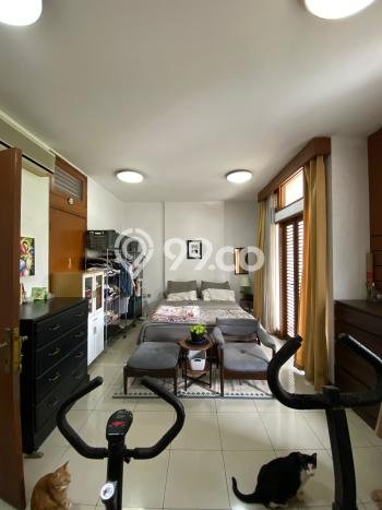 Jual Rumah Luas Elegan Dengan View Eksklusif di Pejaten, Jakarta Selatan Jual Rumah Luas Elegan Dengan View Eksklusif di Pejaten, Jakarta Selatan